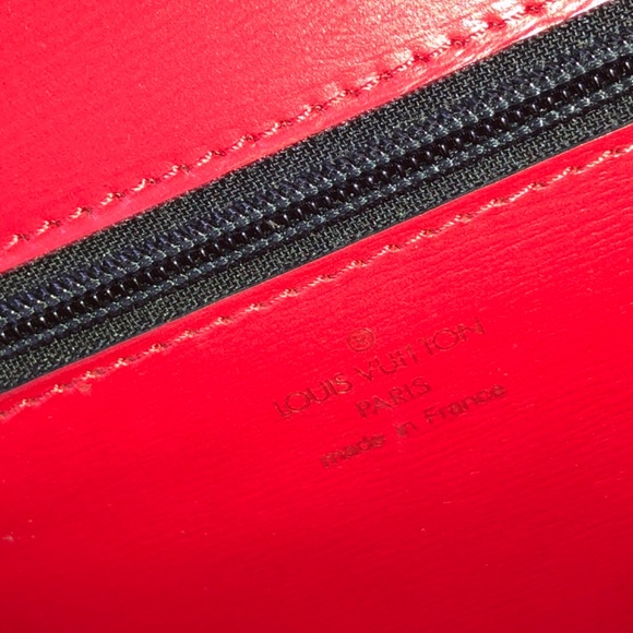 LOUIS VUITTON HANDBAG - Picture 5 of 13